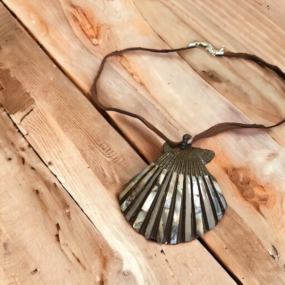 Brown/Gray Shell Pendant Necklace with Brown Cord - Picture 3 of 9